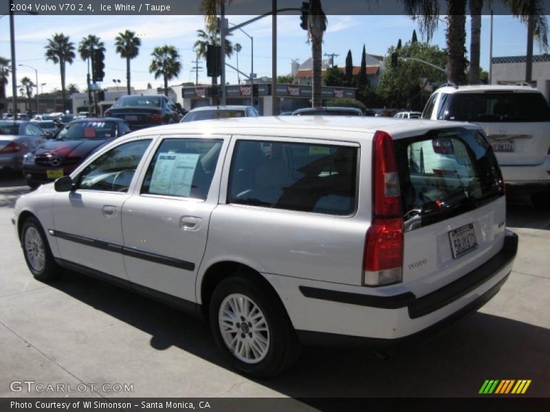 Ice White / Taupe 2004 Volvo V70 2.4