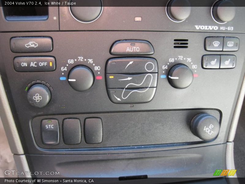 Controls of 2004 V70 2.4