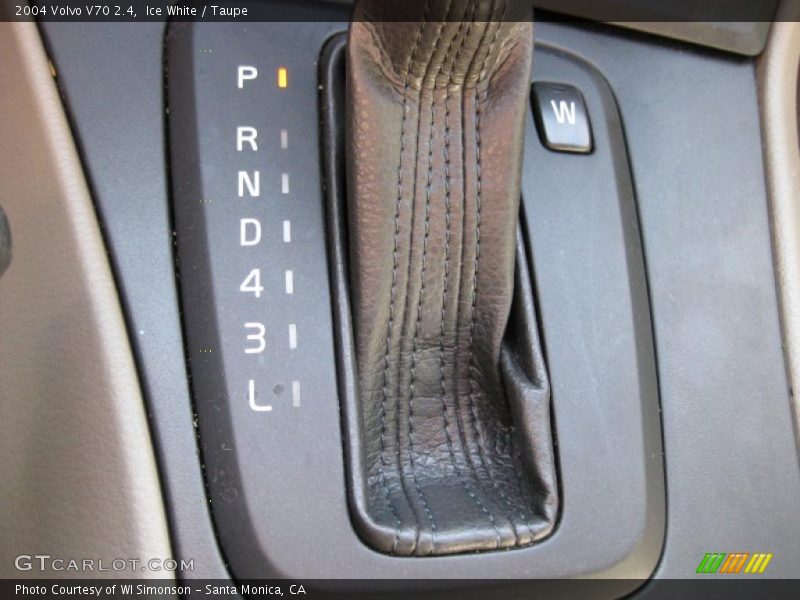  2004 V70 2.4 5 Speed Automatic Shifter