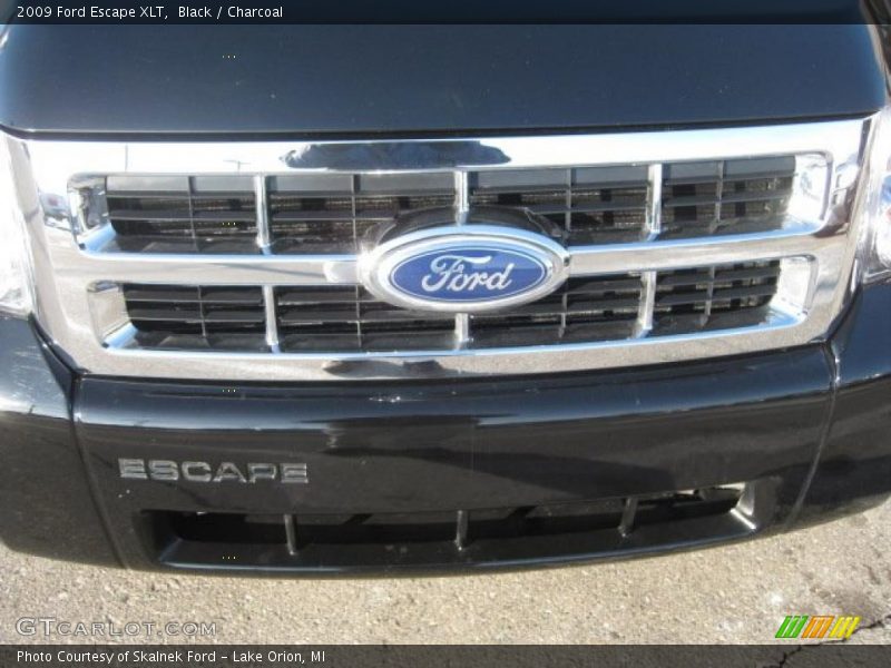 Black / Charcoal 2009 Ford Escape XLT