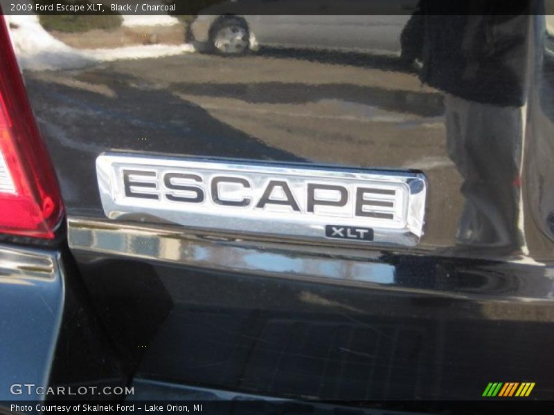 Black / Charcoal 2009 Ford Escape XLT