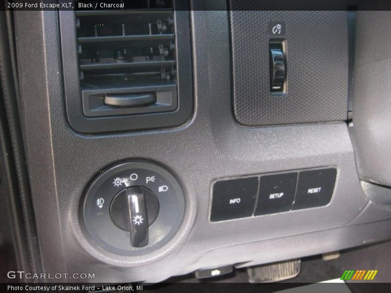 Black / Charcoal 2009 Ford Escape XLT
