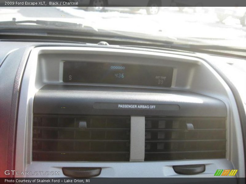 Black / Charcoal 2009 Ford Escape XLT