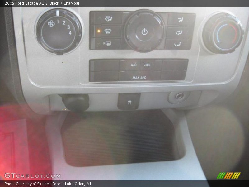 Black / Charcoal 2009 Ford Escape XLT