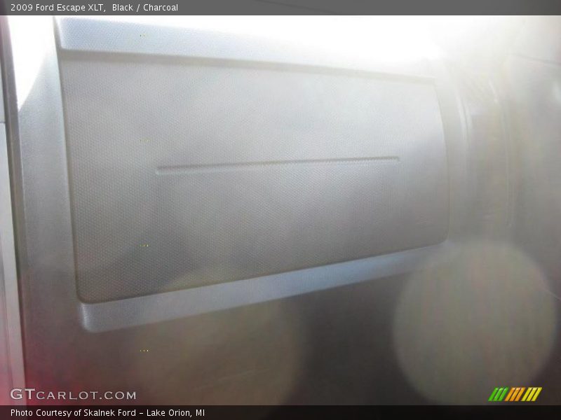 Black / Charcoal 2009 Ford Escape XLT