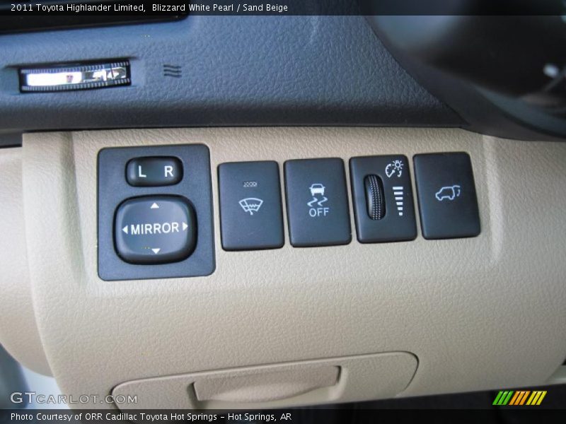 Blizzard White Pearl / Sand Beige 2011 Toyota Highlander Limited