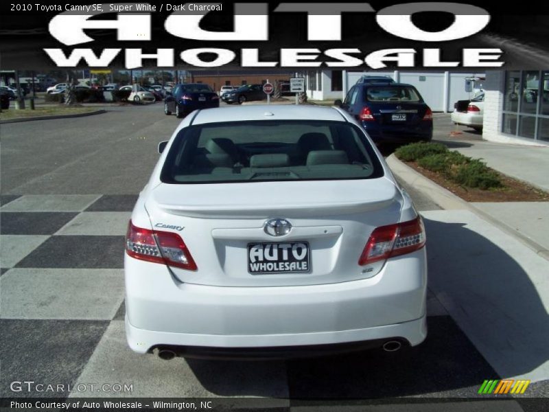 Super White / Dark Charcoal 2010 Toyota Camry SE