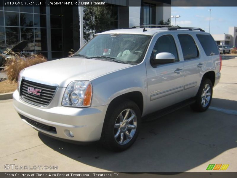 Pure Silver Metallic / Light Titanium 2010 GMC Yukon SLT