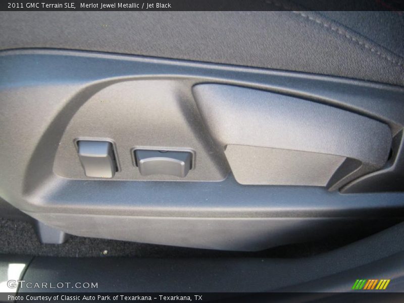 Merlot Jewel Metallic / Jet Black 2011 GMC Terrain SLE