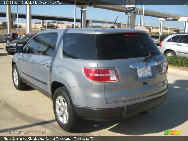 Ocean Mist / Tan 2008 Saturn Outlook XE