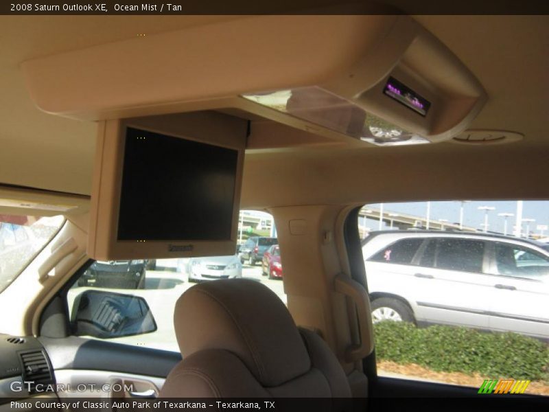 Ocean Mist / Tan 2008 Saturn Outlook XE