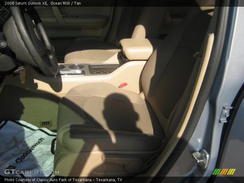 Ocean Mist / Tan 2008 Saturn Outlook XE