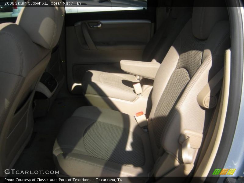 Ocean Mist / Tan 2008 Saturn Outlook XE