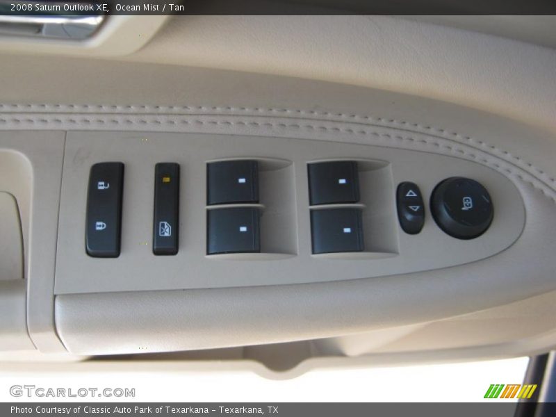 Ocean Mist / Tan 2008 Saturn Outlook XE