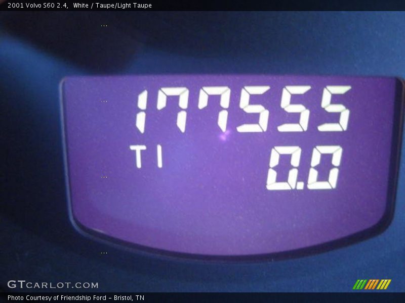 White / Taupe/Light Taupe 2001 Volvo S60 2.4