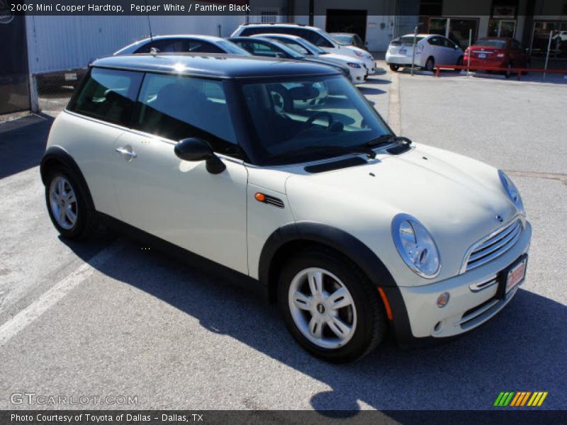 Pepper White / Panther Black 2006 Mini Cooper Hardtop