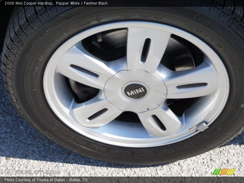 Pepper White / Panther Black 2006 Mini Cooper Hardtop