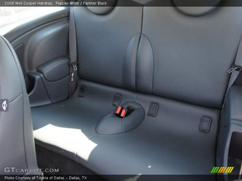 Pepper White / Panther Black 2006 Mini Cooper Hardtop