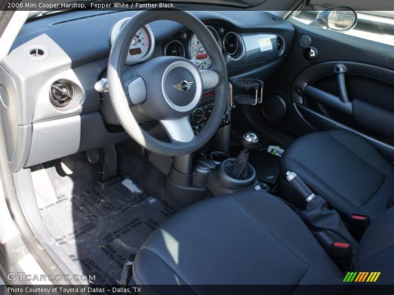 Pepper White / Panther Black 2006 Mini Cooper Hardtop