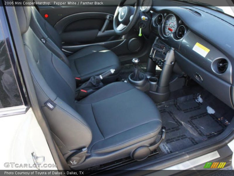 Pepper White / Panther Black 2006 Mini Cooper Hardtop