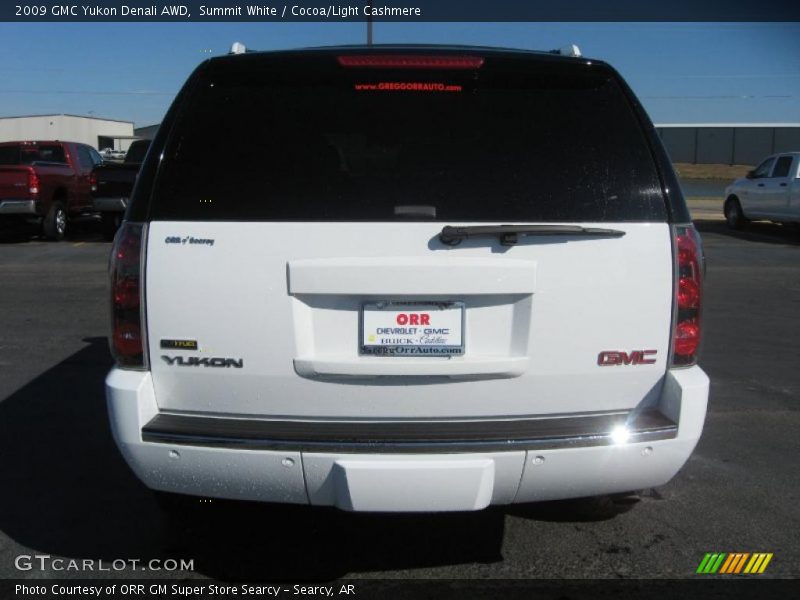 Summit White / Cocoa/Light Cashmere 2009 GMC Yukon Denali AWD