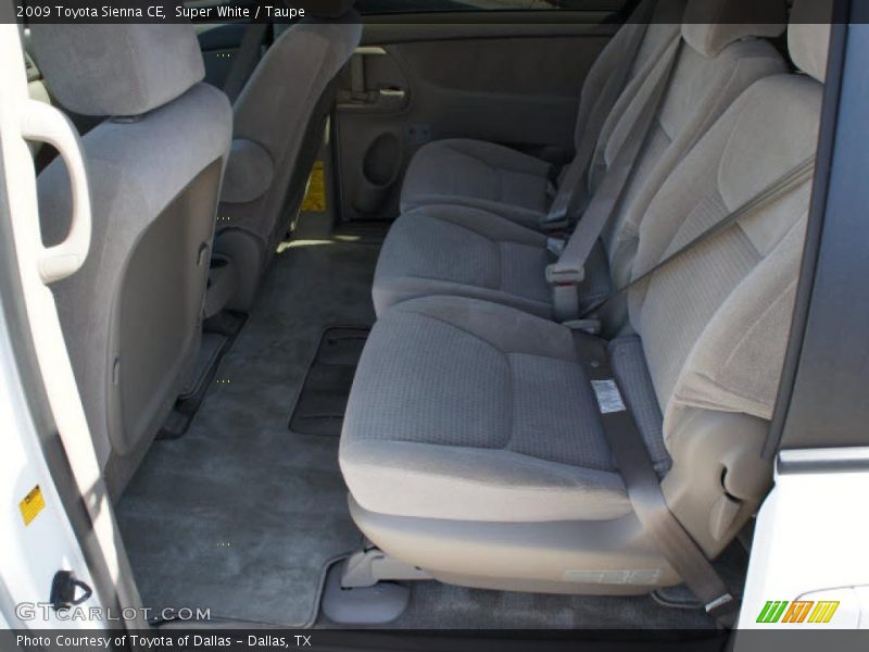 Super White / Taupe 2009 Toyota Sienna CE