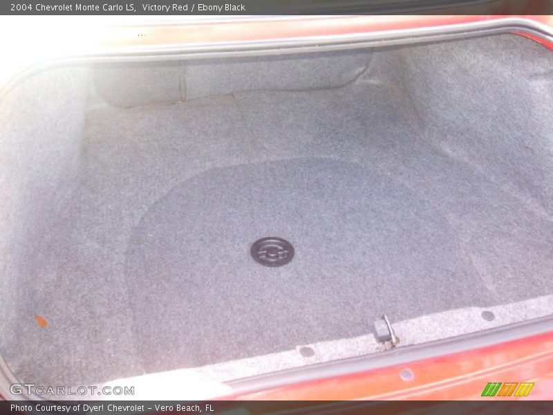 Victory Red / Ebony Black 2004 Chevrolet Monte Carlo LS