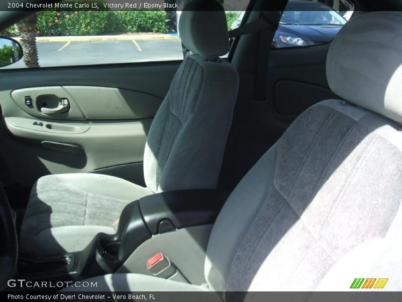 Victory Red / Ebony Black 2004 Chevrolet Monte Carlo LS
