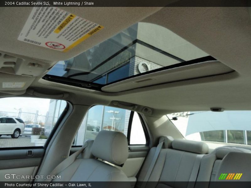 White Lightning / Shale 2004 Cadillac Seville SLS