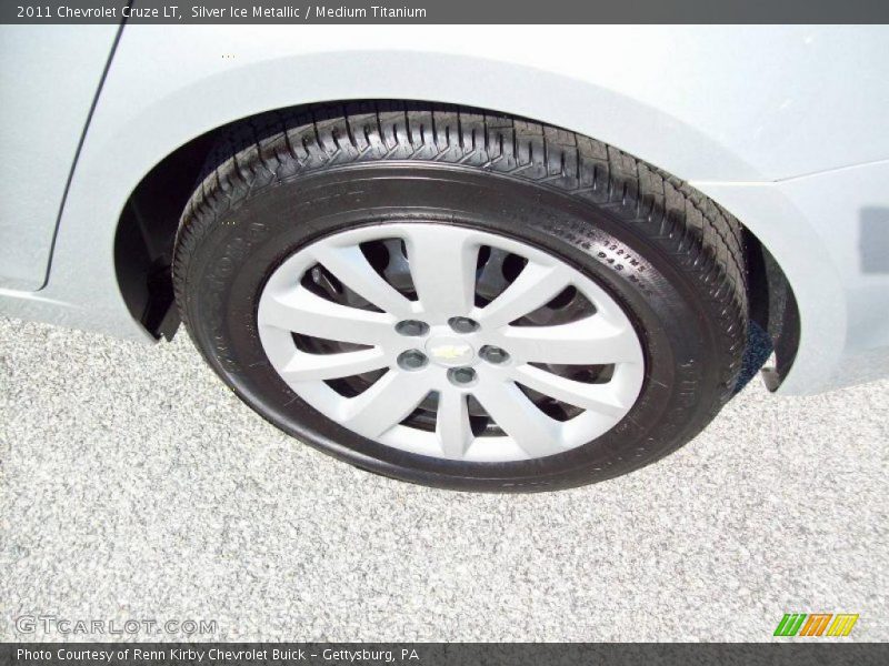 Silver Ice Metallic / Medium Titanium 2011 Chevrolet Cruze LT