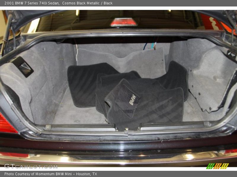  2001 7 Series 740i Sedan Trunk