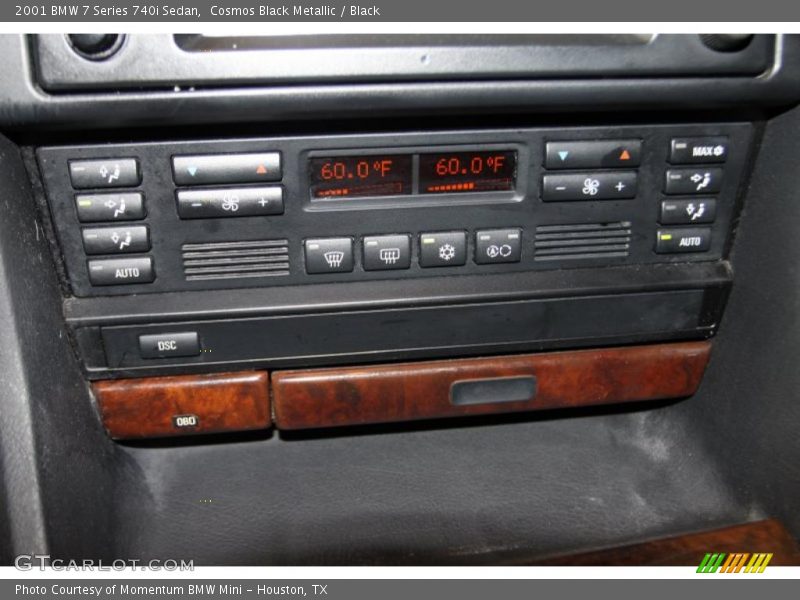 Controls of 2001 7 Series 740i Sedan