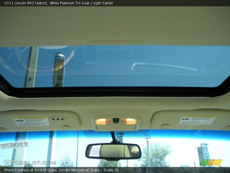 Sunroof of 2011 MKZ Hybrid