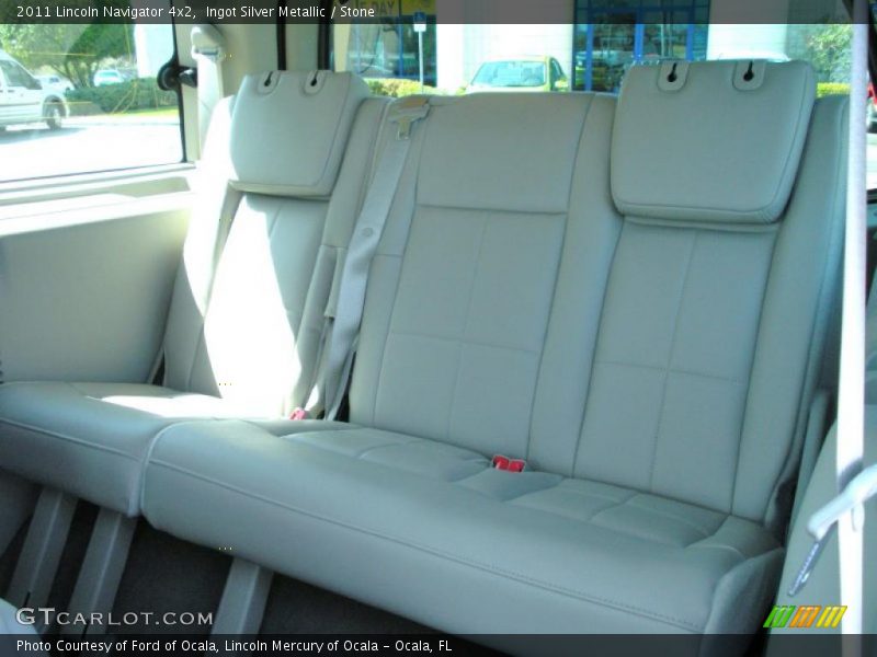  2011 Navigator 4x2 Stone Interior