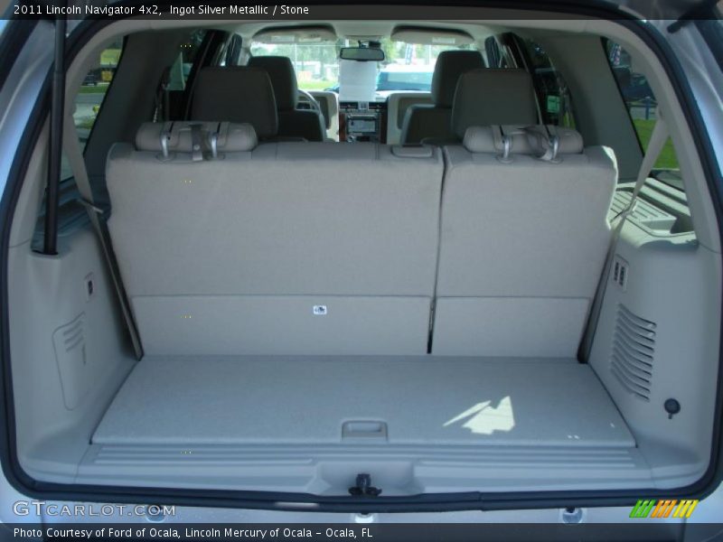  2011 Navigator 4x2 Trunk