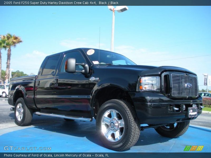 Front 3/4 View of 2005 F250 Super Duty Harley Davidson Crew Cab 4x4