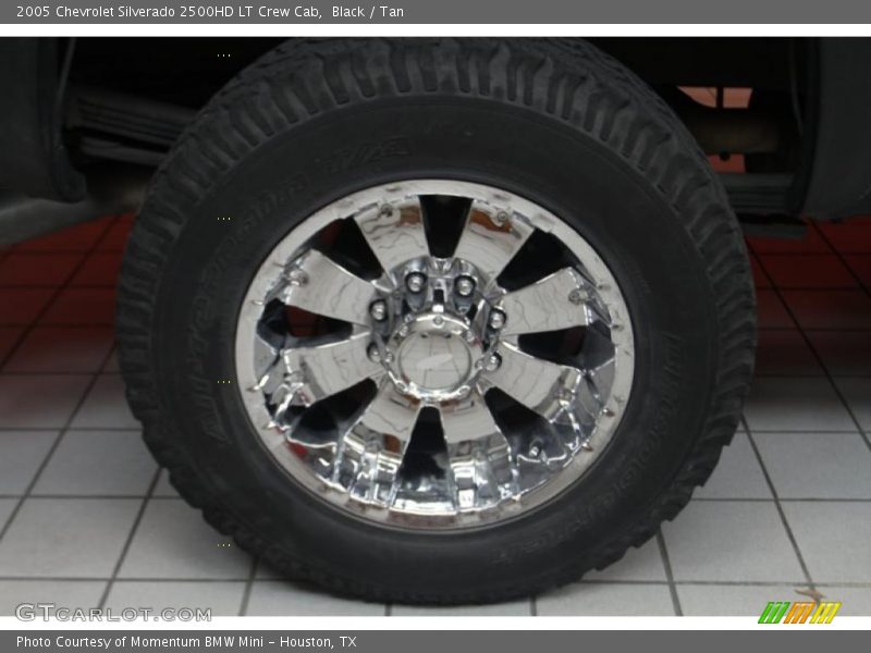 Custom Wheels of 2005 Silverado 2500HD LT Crew Cab