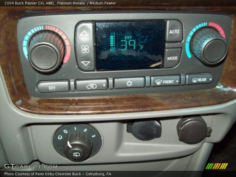 Controls of 2004 Rainier CXL AWD