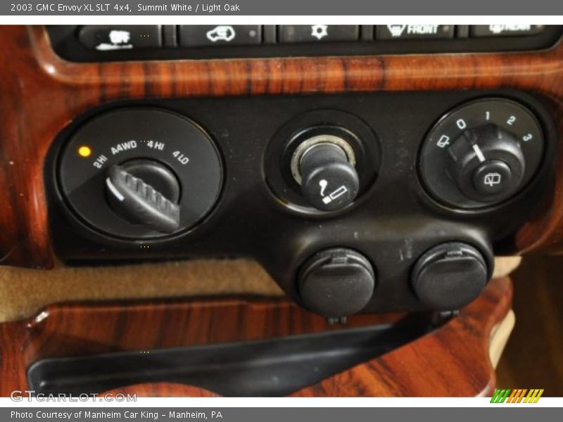 Summit White / Light Oak 2003 GMC Envoy XL SLT 4x4