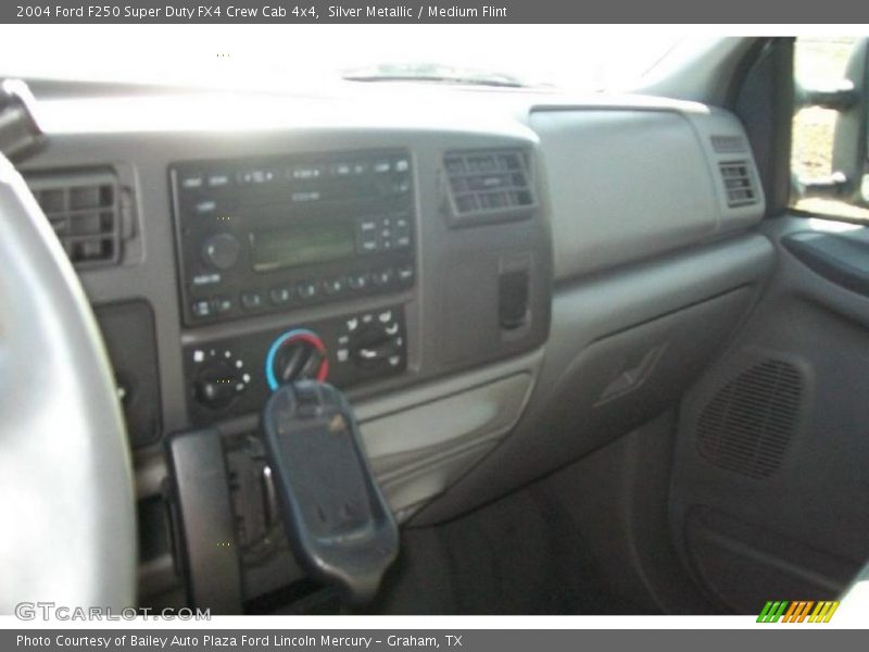 Silver Metallic / Medium Flint 2004 Ford F250 Super Duty FX4 Crew Cab 4x4