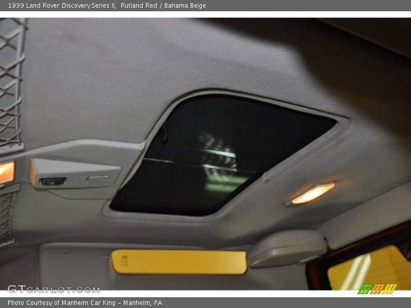 Rutland Red / Bahama Beige 1999 Land Rover Discovery Series II