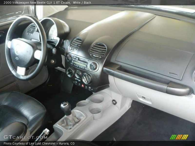 White / Black 2000 Volkswagen New Beetle GLX 1.8T Coupe