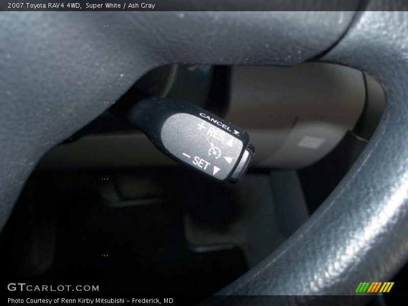 Super White / Ash Gray 2007 Toyota RAV4 4WD