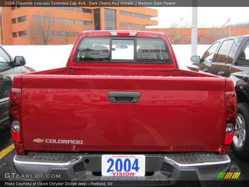 Dark Cherry Red Metallic / Medium Dark Pewter 2004 Chevrolet Colorado Extended Cab 4x4