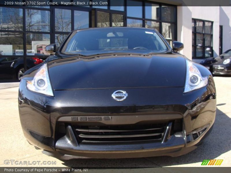 Magnetic Black / Black Cloth 2009 Nissan 370Z Sport Coupe