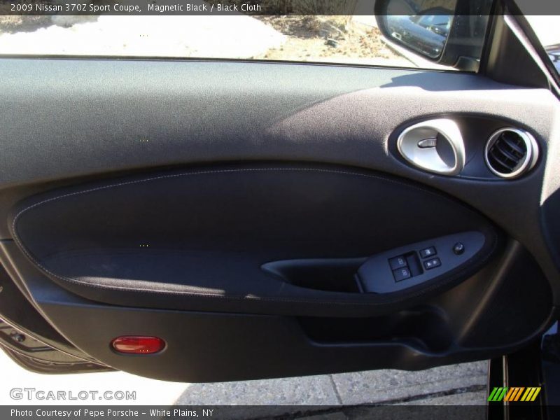 Magnetic Black / Black Cloth 2009 Nissan 370Z Sport Coupe