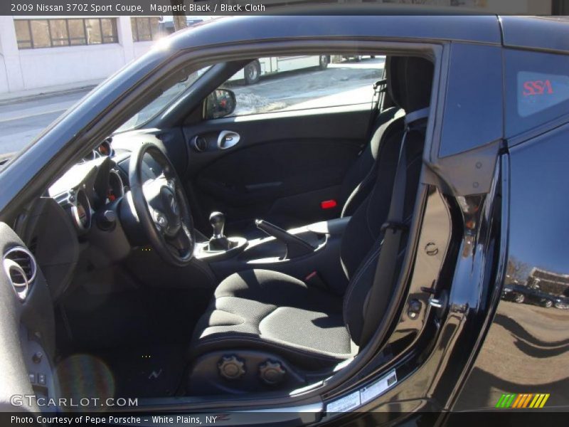 Magnetic Black / Black Cloth 2009 Nissan 370Z Sport Coupe