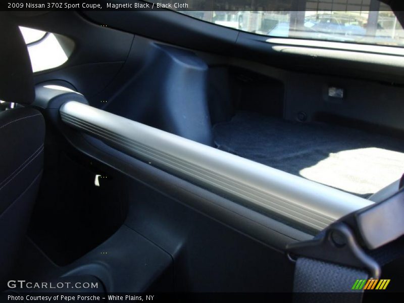 Magnetic Black / Black Cloth 2009 Nissan 370Z Sport Coupe