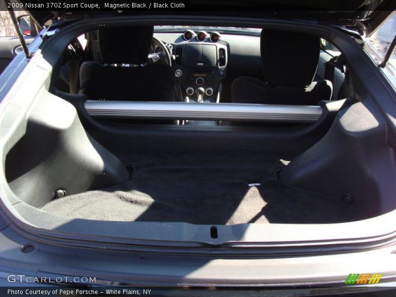 Magnetic Black / Black Cloth 2009 Nissan 370Z Sport Coupe
