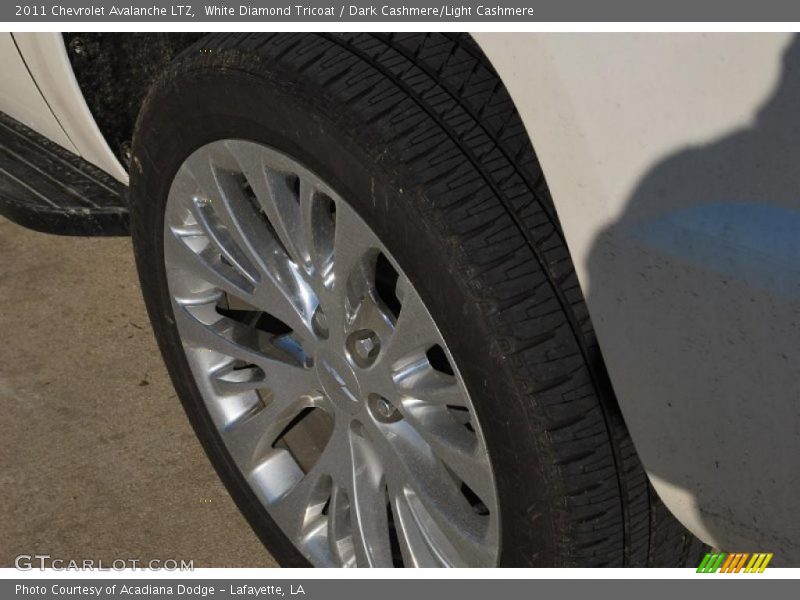 White Diamond Tricoat / Dark Cashmere/Light Cashmere 2011 Chevrolet Avalanche LTZ